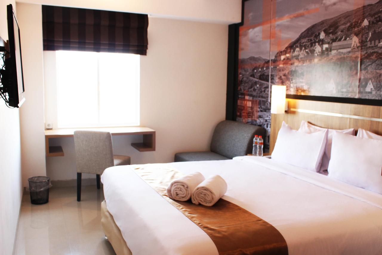 Bliss Soetta Hotel Семаранг Экстерьер фото