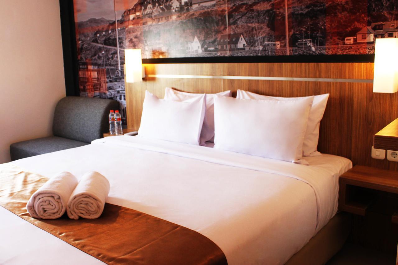 Bliss Soetta Hotel Семаранг Экстерьер фото